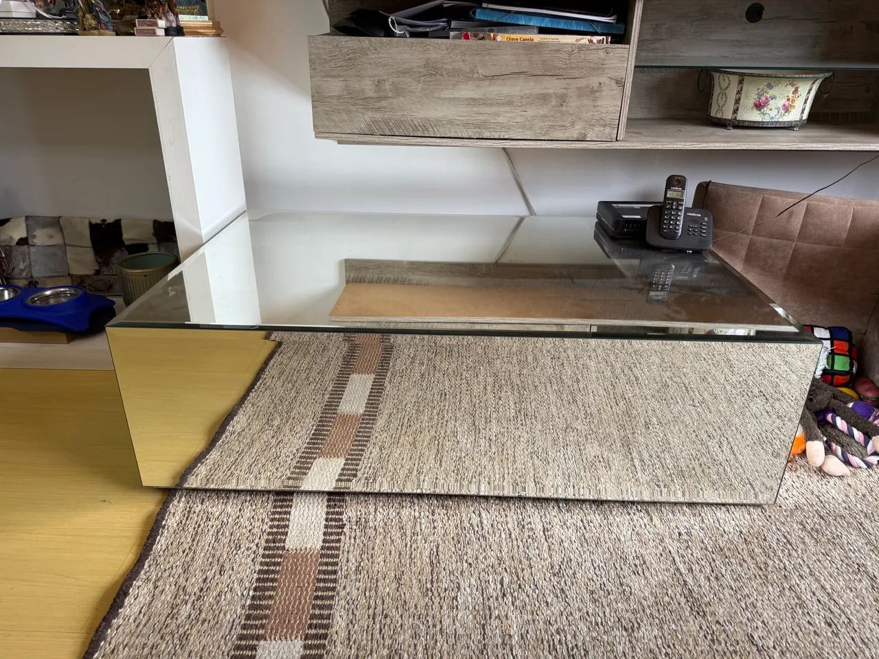 Mesa de centro, espelho bisotado. - Foto 2