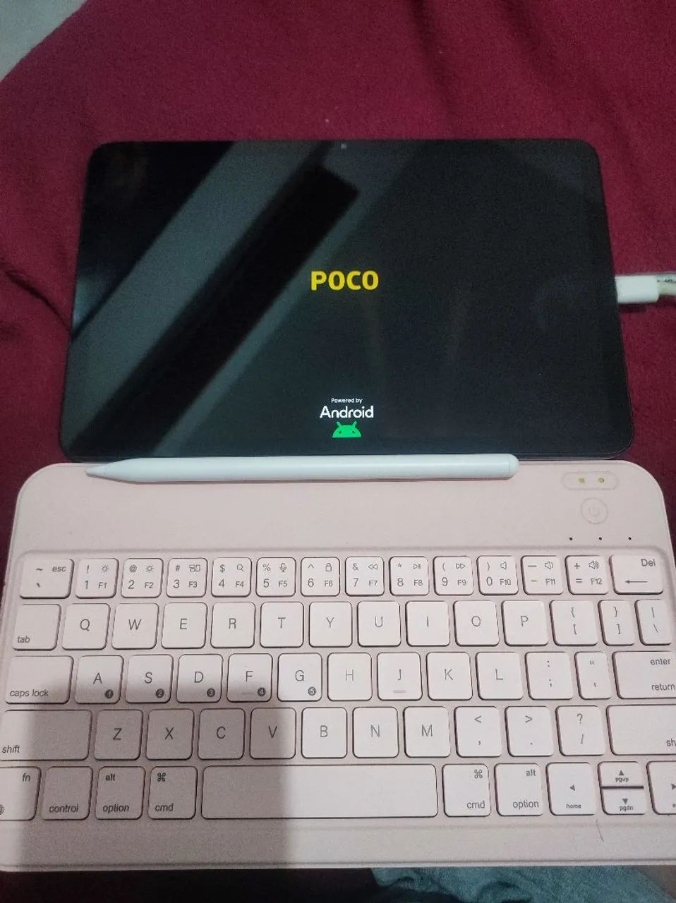 Tablet poco com acessórios 