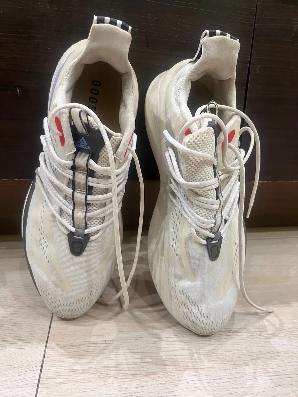 Tênis adidas branco bolar - Foto 2