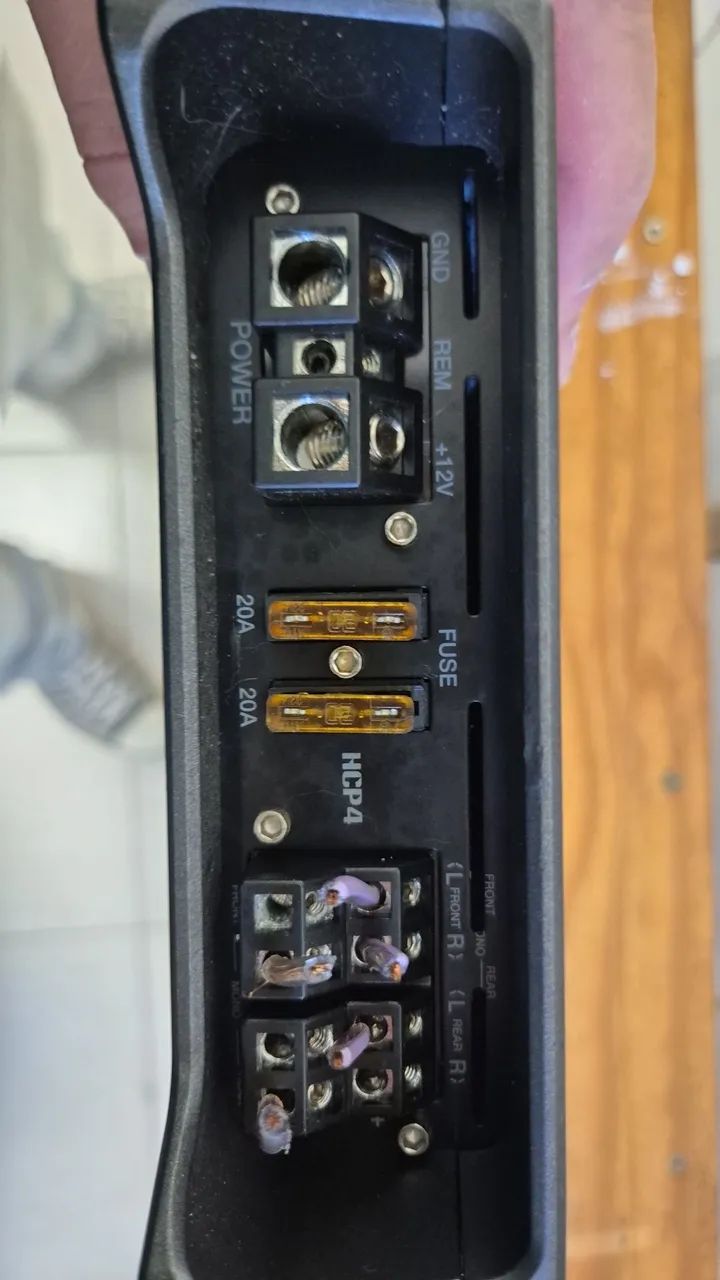 Kit duas vias Audison Prima + Módulo Hertz HCP4 + Sub 8" Nar em caixa dutada - Foto 3
