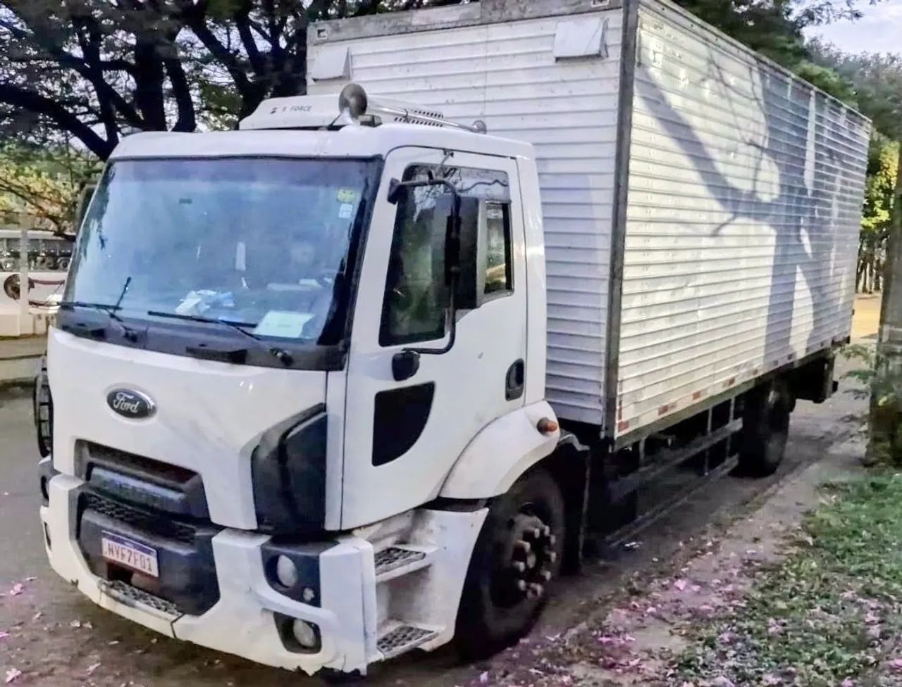 Cargo 1519 e turbo diesel es 2012