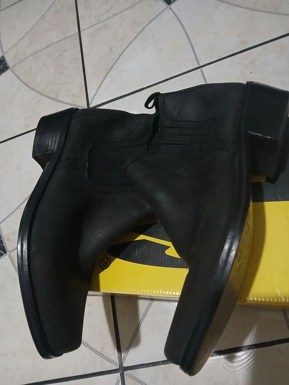 Botas rock Country preta bico quadrado  - Foto 3