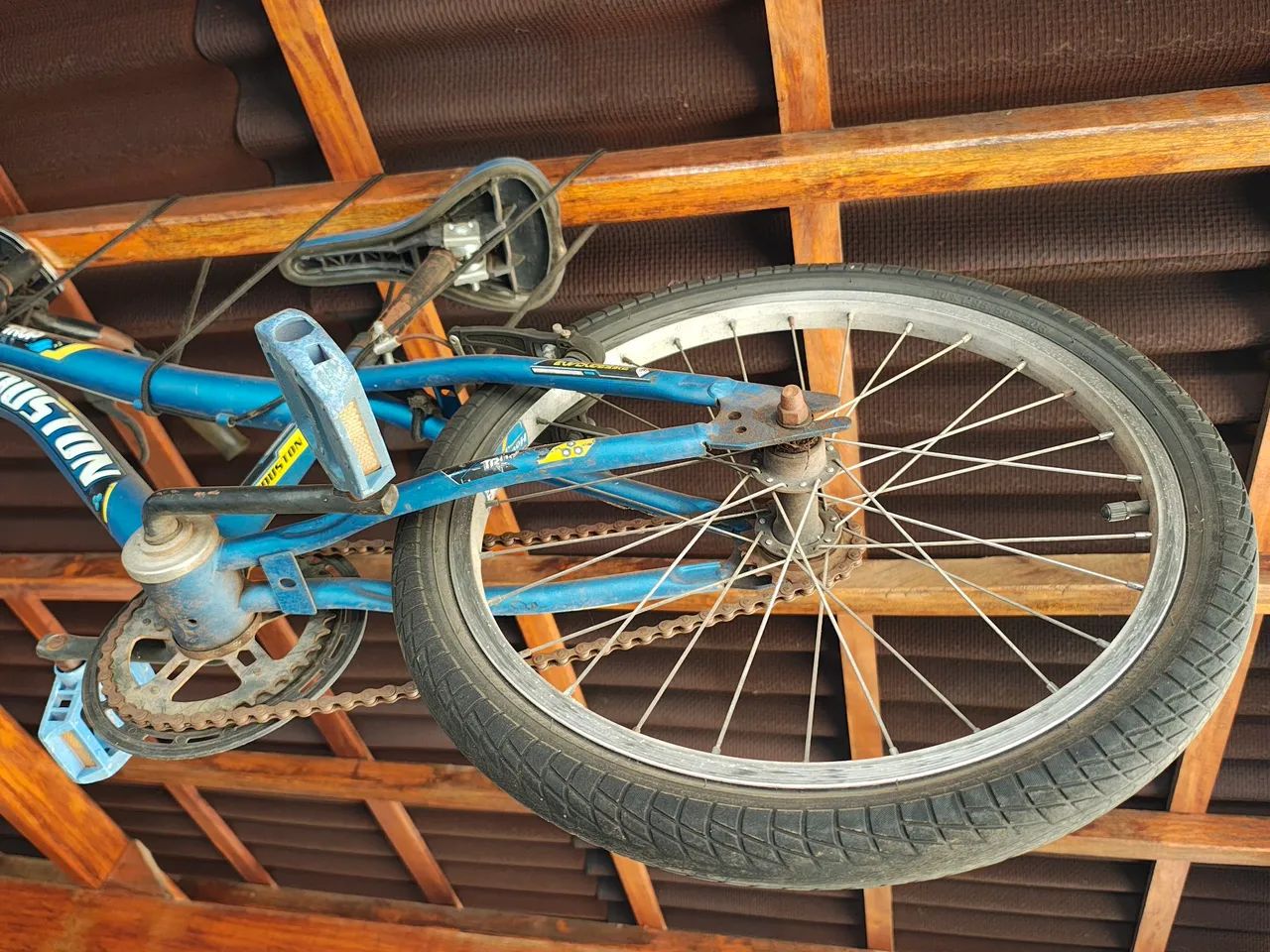 Bicicleta aro 20 com rodinhas  - Foto 2