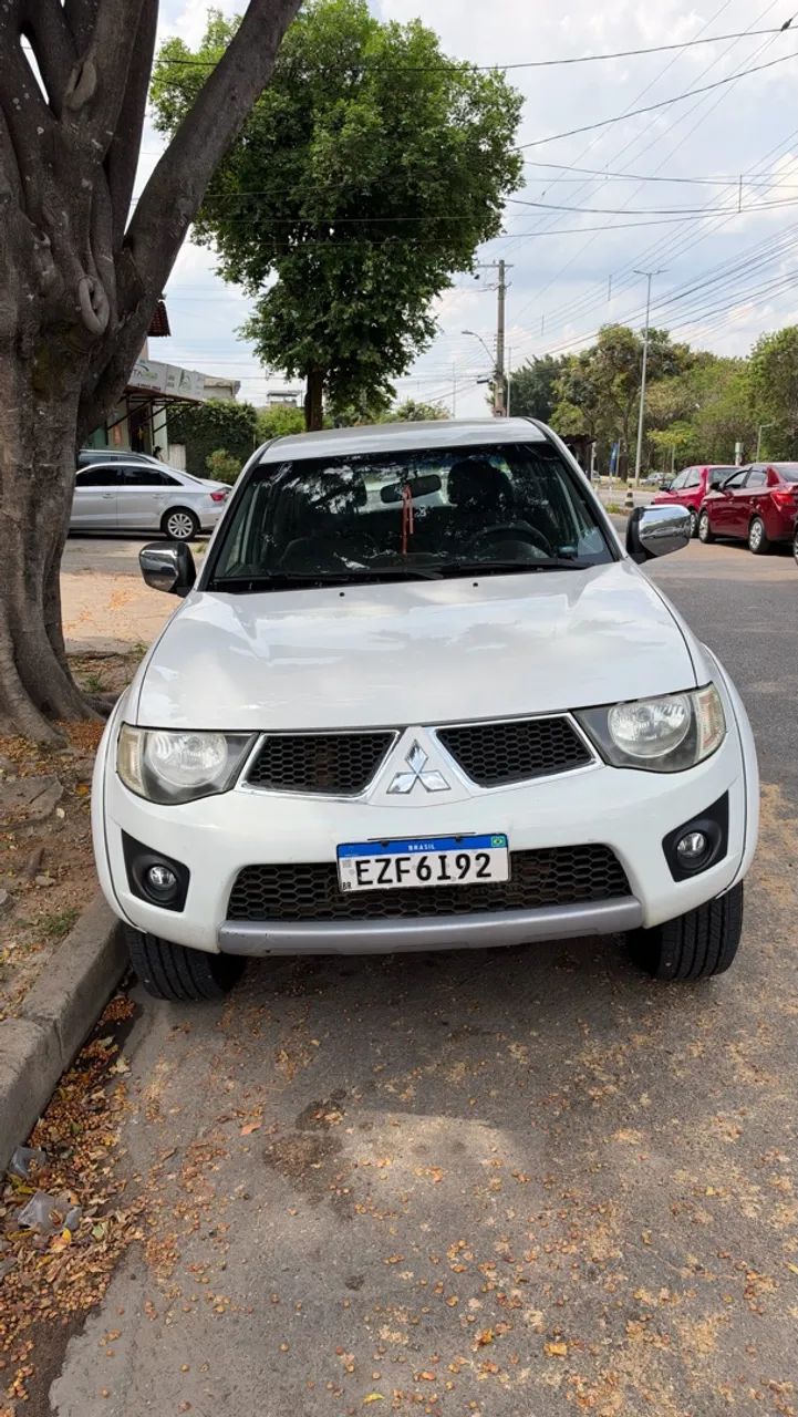 Mitsubishi L200 L200 Triton HPE 3.5 CD V6 24V Flex Aut. 2012