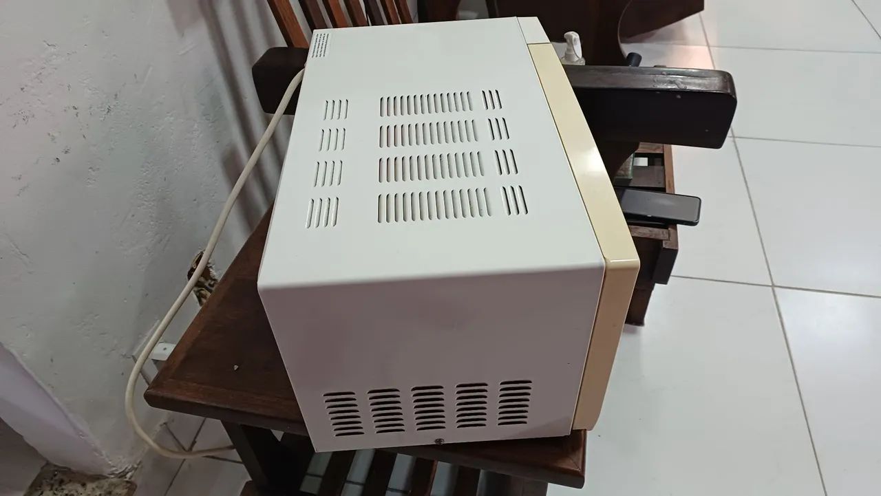 Microondas  philco 20 litros  excelente  - Foto 4
