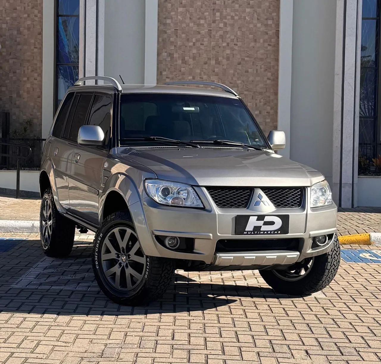 Mitsubishi Pajero TR4 2.0 Flex 16V 4X2 Aut. 2012