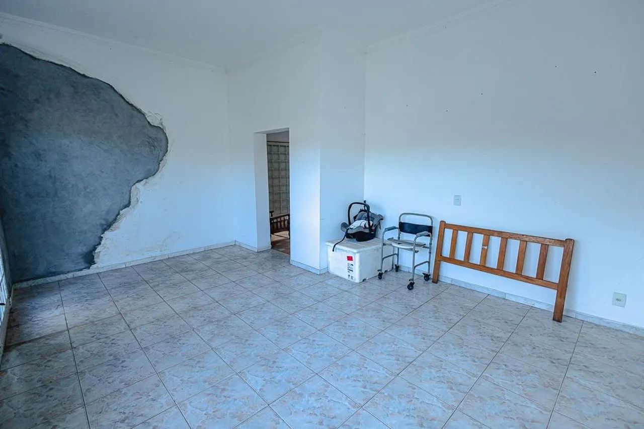 Casa à Venda - São Francisco, 3 Quartos, 500 m2 - Foto 4