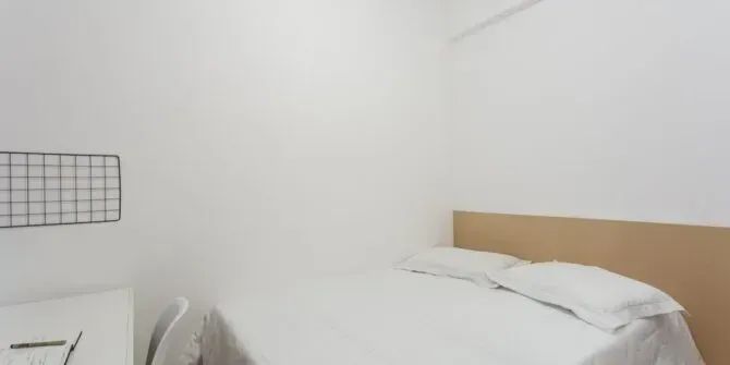 Quarto com banheiro exclusivo no Centro de Florianópolis - AP compartilhado