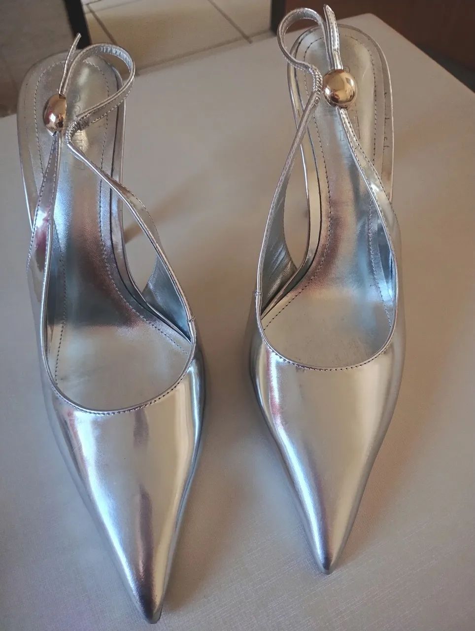 Scarpin Schutz usado uma vez 