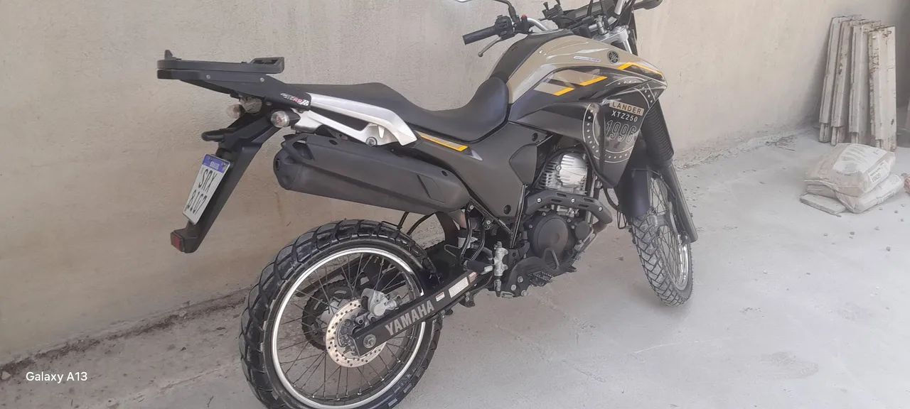 XTZ 250 Lander 2024 - Foto 3