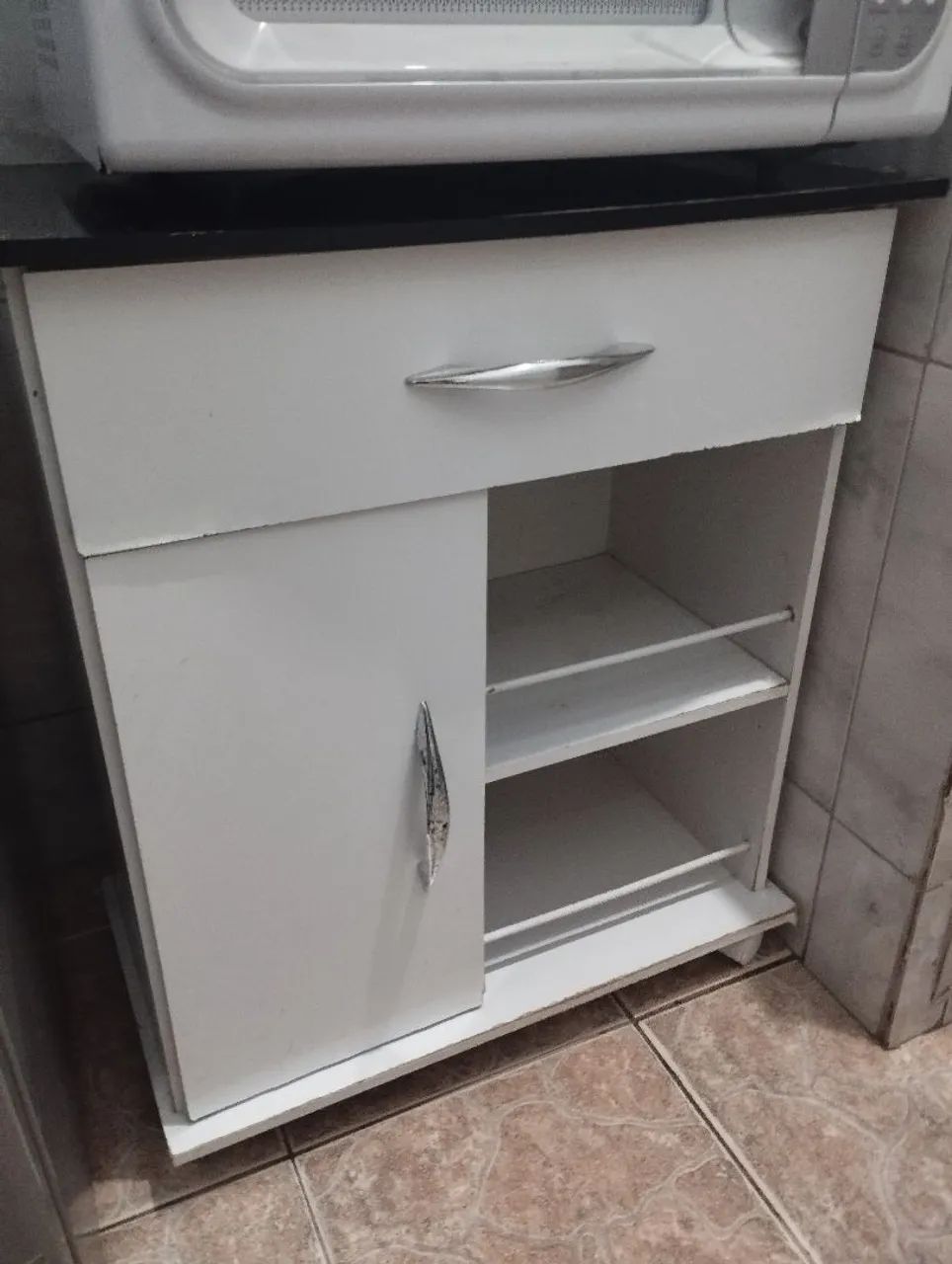 Rack com fruteira para microondas, só 150,00.