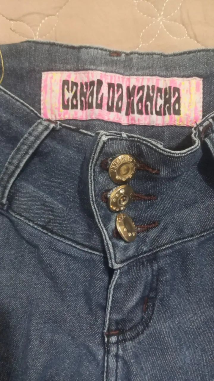 Calça jeans feminina tamanho 34 usada. - Foto 3