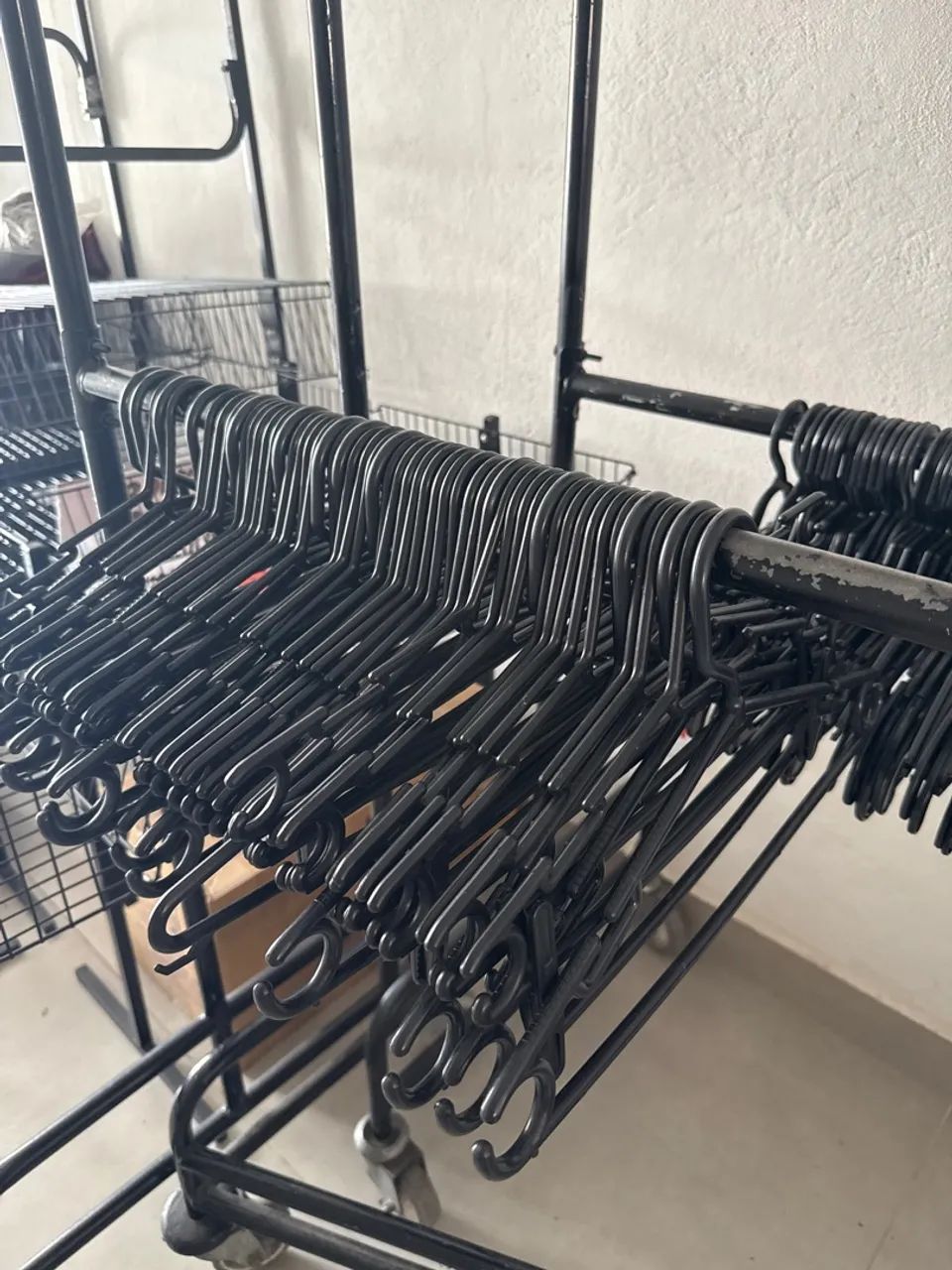 Cabides de Roupas (R$0.21 centavos cada) - Foto 2