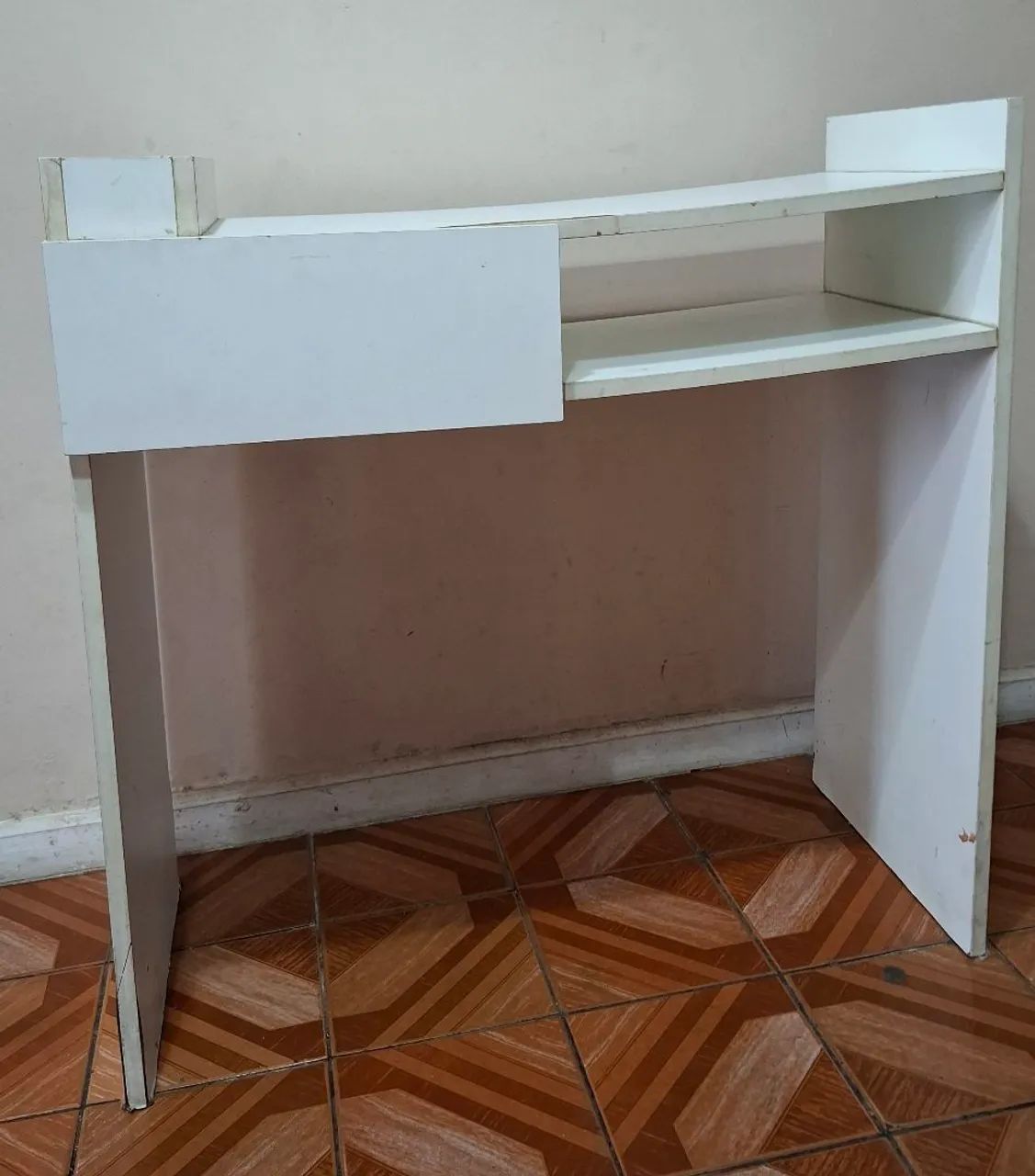 MESA PARA MANICURE 