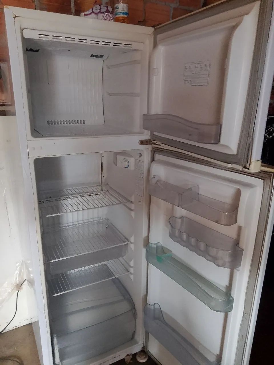 Vendo geladeira funcionando perfeitamente  - Foto 4