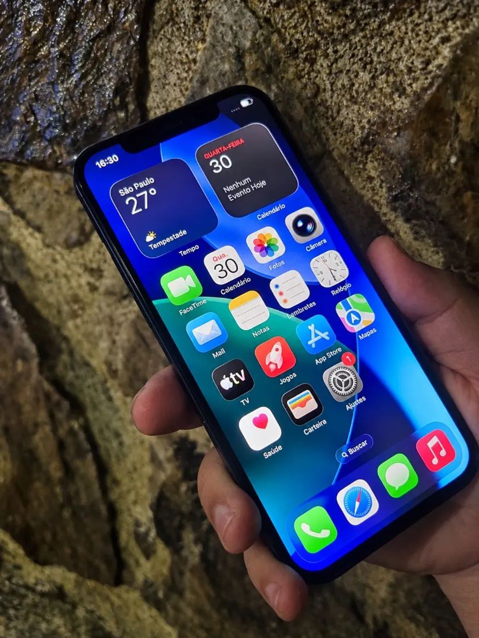 Iphone 12 / 64 gigas / face id funcionando/ bateria 80% ! - Foto 2