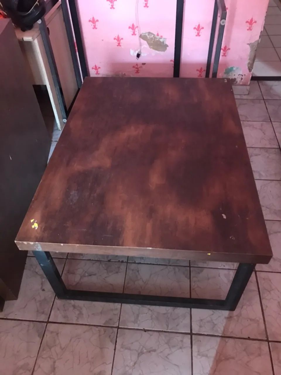 Mesa para uso diverso