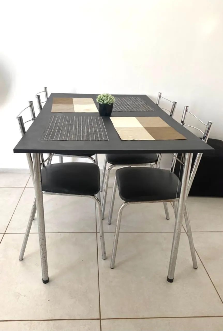 Mesa de Jantar 4 a 6 Cadeiras - Foto 3
