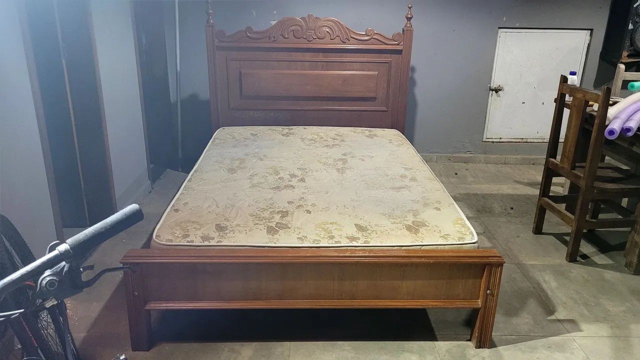 Cama de casal madeira 