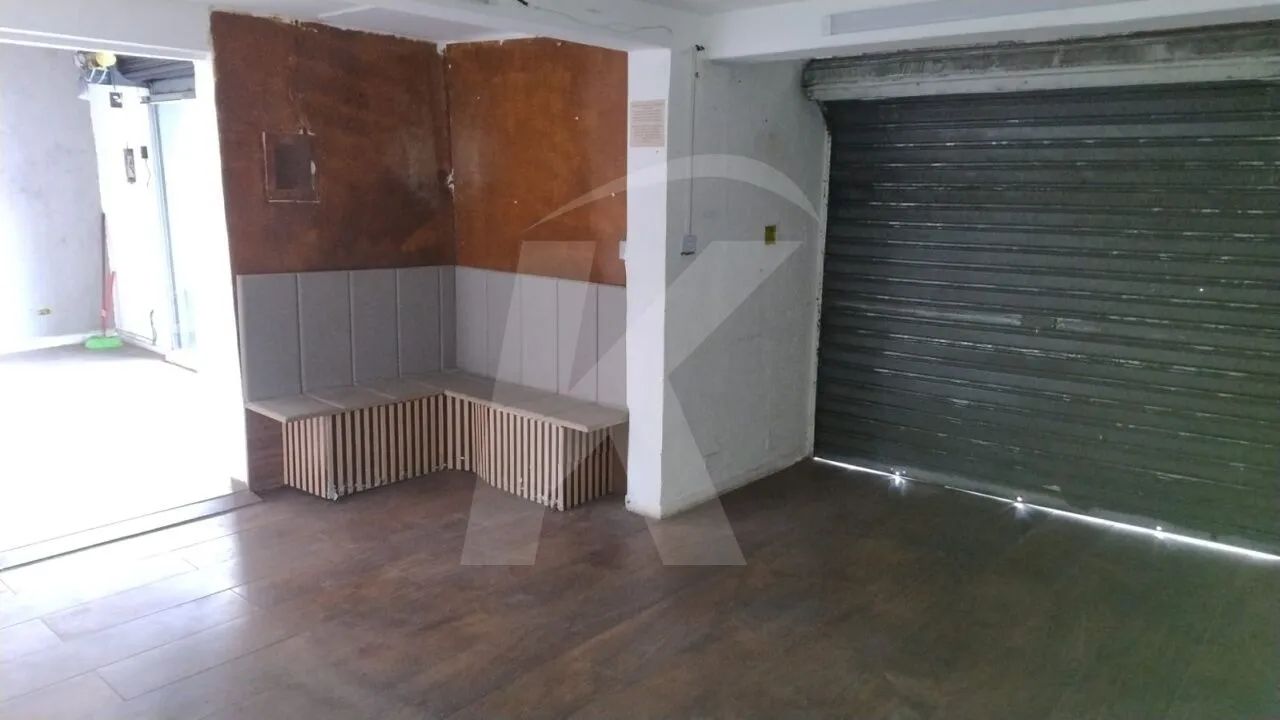 Prédio comercial no Parque Mandaqui