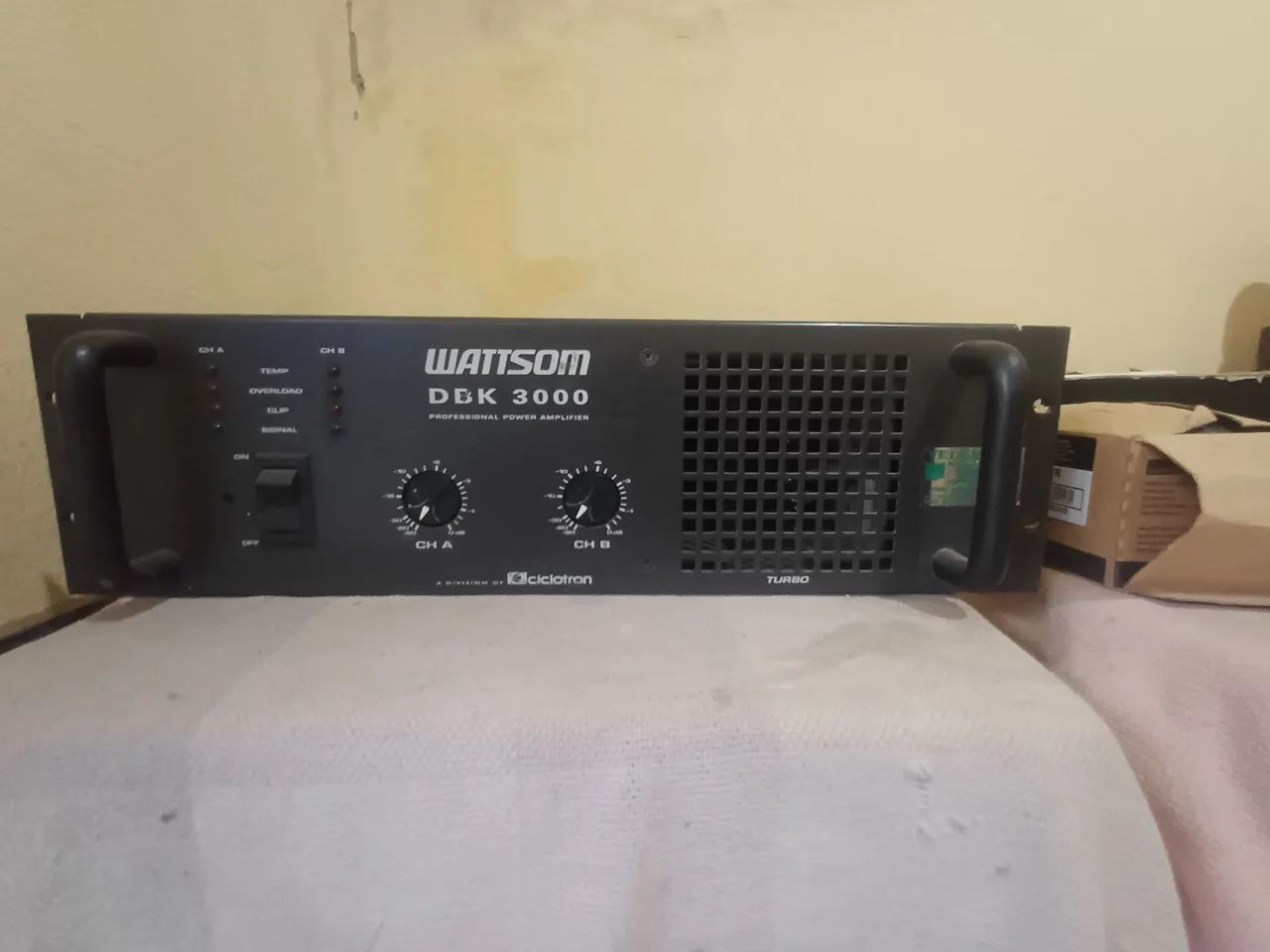 Amplificador DBK 3000 cicloton