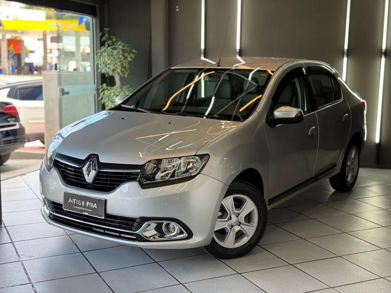 Renault Logan Dynamique Hi-flex 1.6 8V 4P 2014 - Foto 3
