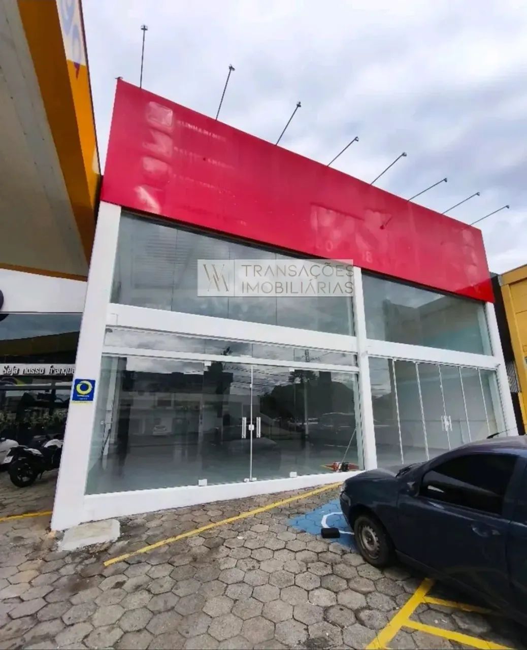 Loja para aluguel com 335 metros quadrados em Pagani - Palhoça - SC