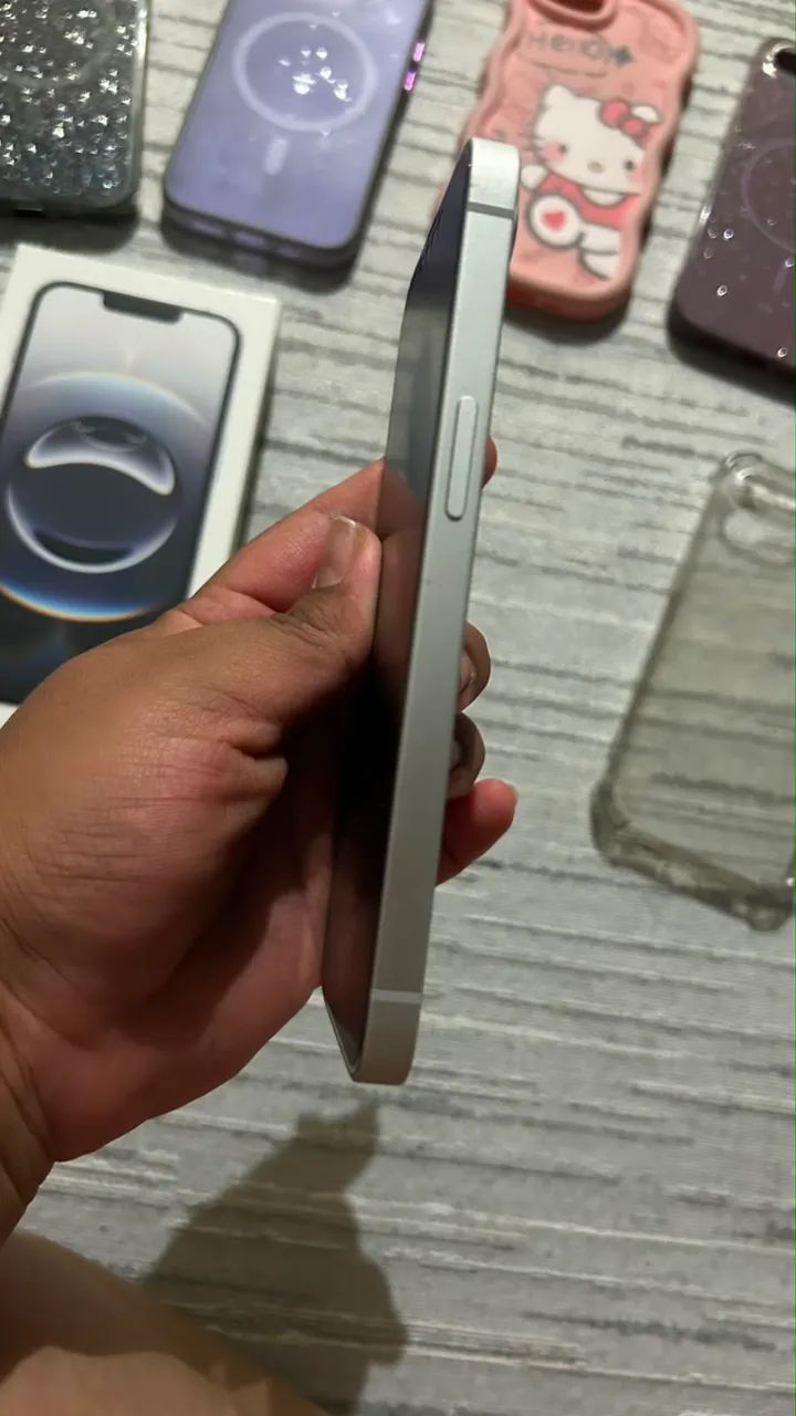 Vendo IPhone 16e 6 meses de uso - Foto 5