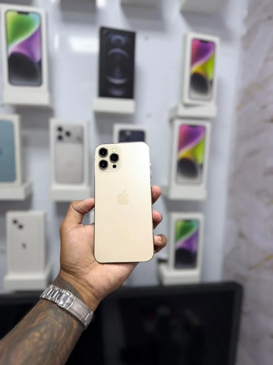 IPHONE 12 PRO MAX 128GB<br>R$ 2.199,00