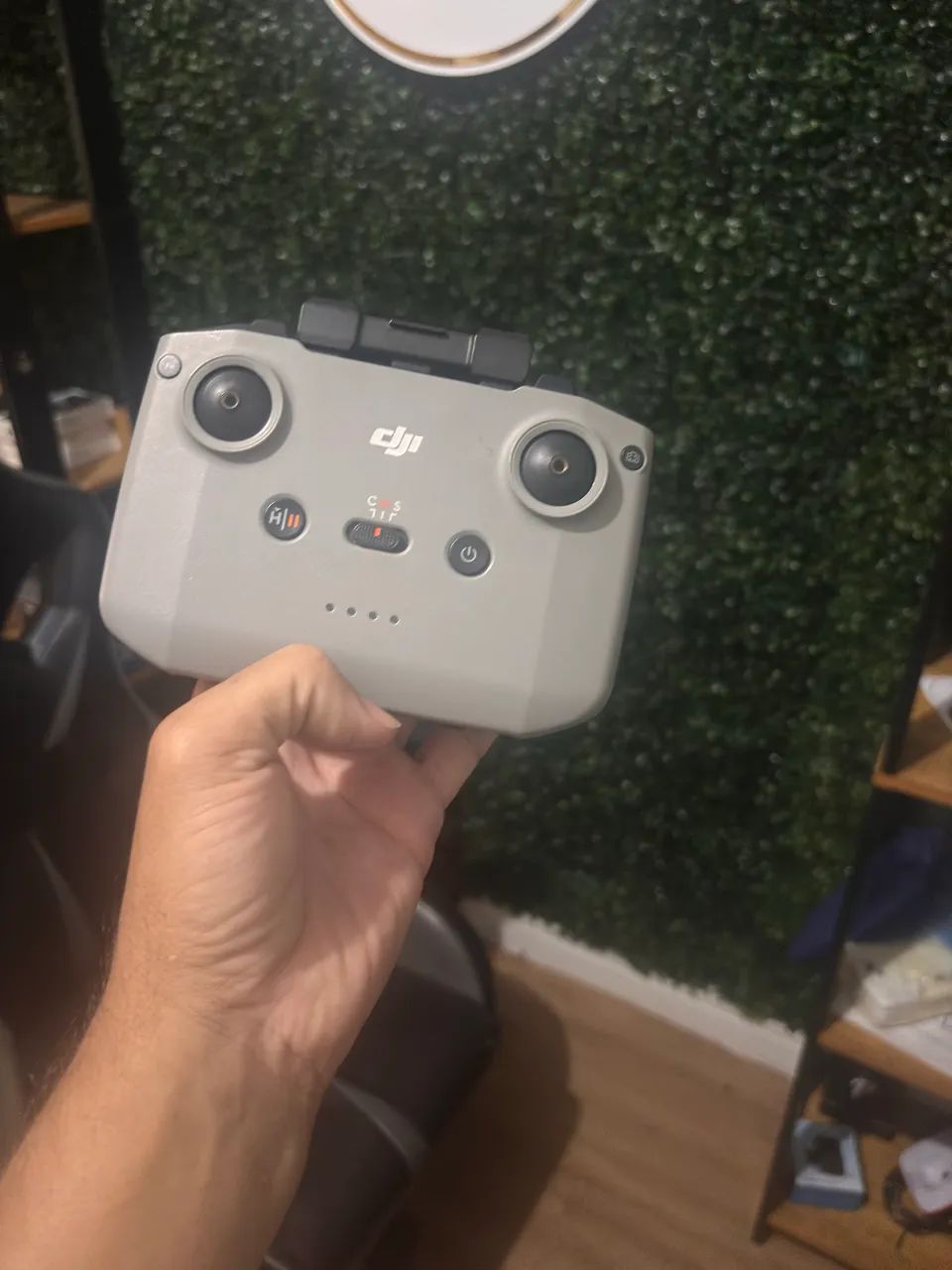 Droner dji 4 pro troco por iPhone 16 pro 256  - Foto 3