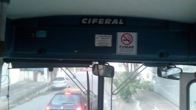 Vendo Ônibus Semi Rodoviário - Foto 5