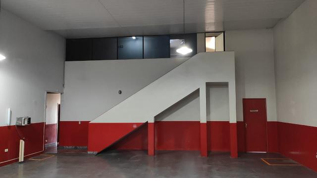 Excelente Oportunidade para Empresas: Aluga-se Barracão em Campo Mourão/PR - Foto 3