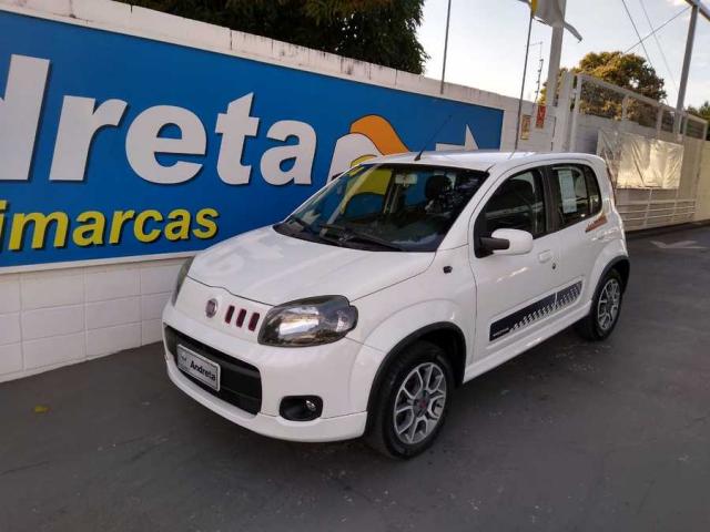 Fiat Uno Sporting 1.4 8V (Flex) 4p