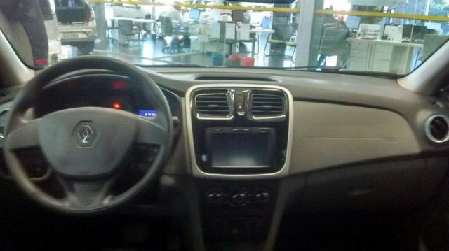 RENAULT LOGAN EXPRESSION NOVA SÉRIE 1.6 8V EASYR HIPOWER FLEX Prata 2014/2015 - Foto 6