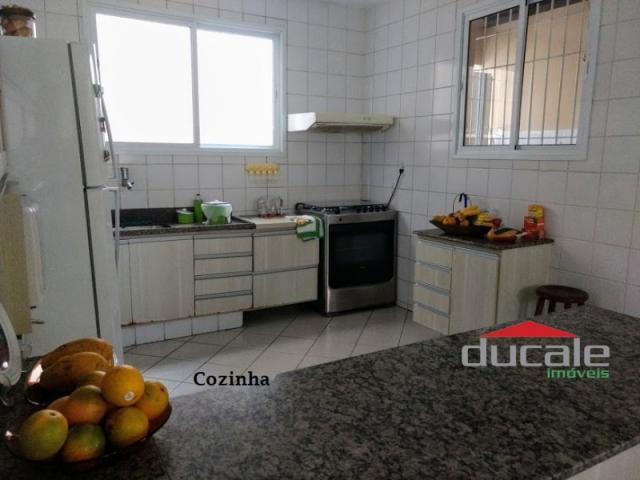 Vende-se Casa grande com Quintal em Jardim Camburi - Foto 4