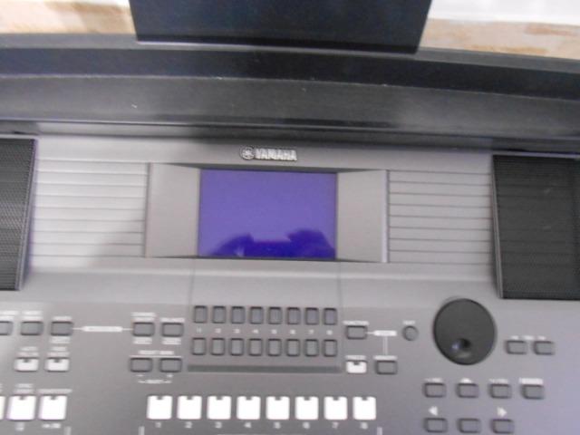 Teclado Yamaha PSR S670 - Foto 2