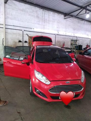 New fiesta vermelho 1.6 / flex ano-2014 - Foto 4