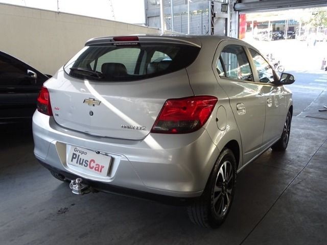 Gm Onix LTZ 1.4 /20132014 Prata - Foto 10