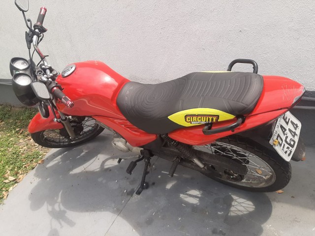VENDO SO PEGA E ANDA MOTO TOP