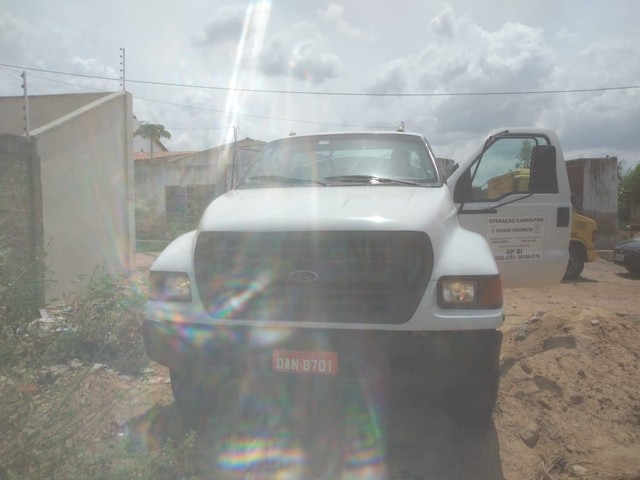 CAMINHÃO PIPA
