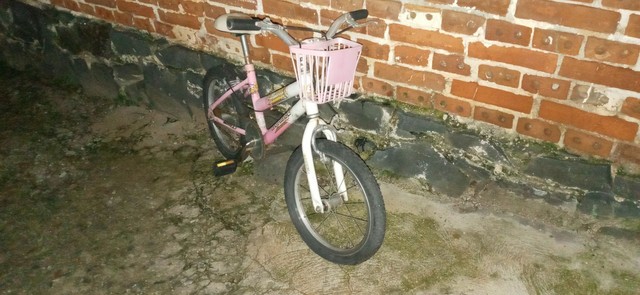 Bicicleta rosa aro 16 em ótimo estado. - Foto 2