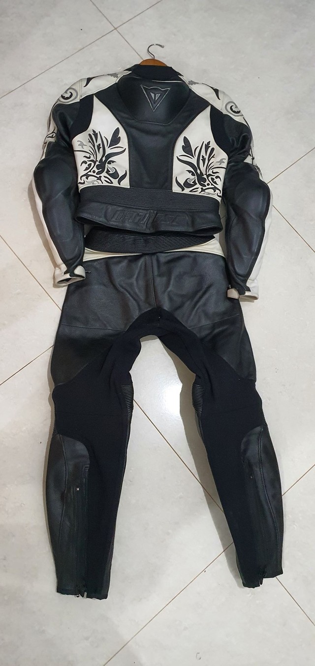 Stylish Leather Motorcycle Suit