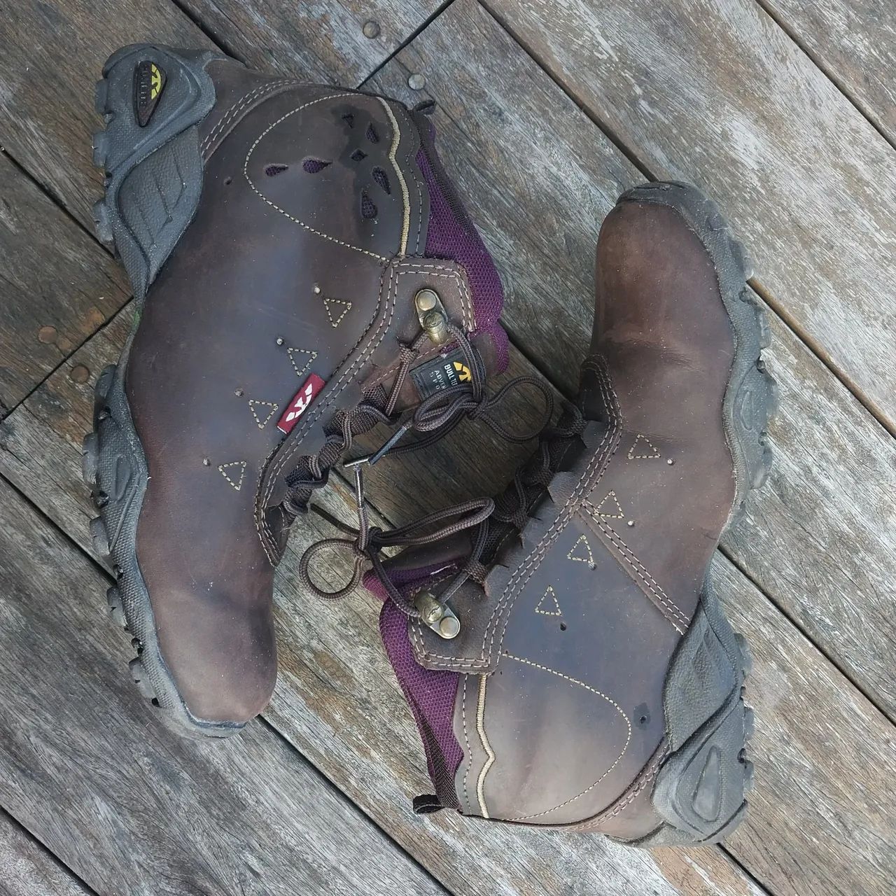 Bota Bull Terrier Breze 37 + Meias Trekking  Novas - Foto 2