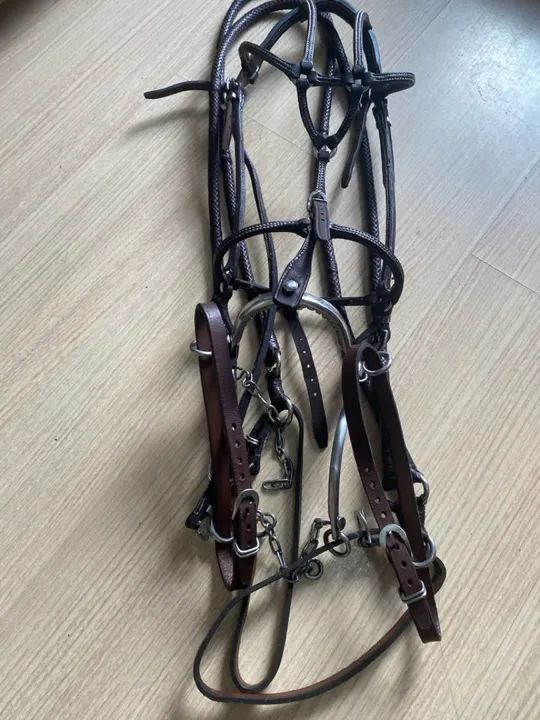 Cabeçada completa para Cavalo em Couro  - Foto 4