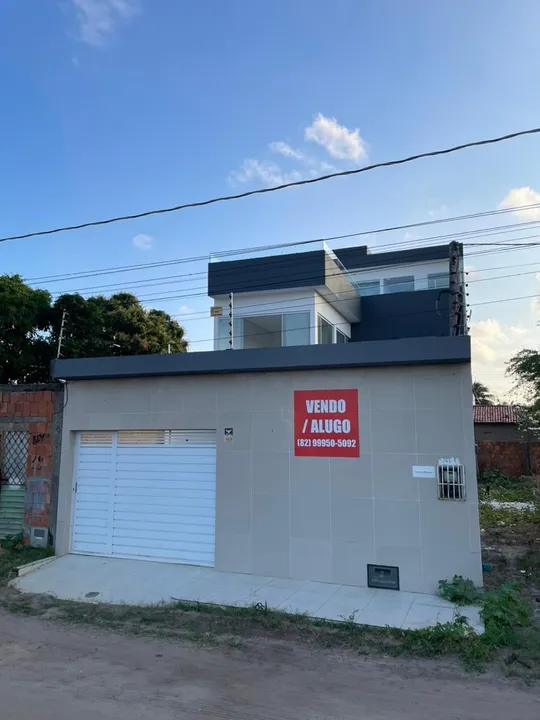 Casa com piscina na Barra Nova rua recém calçada