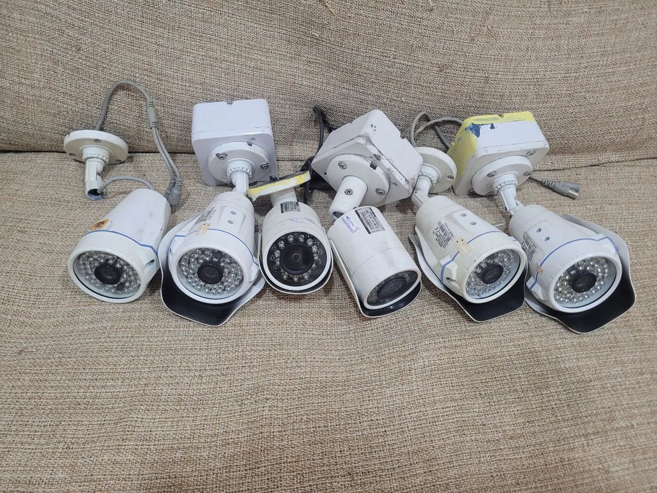 Câmeras de Segurança - 6 unidades