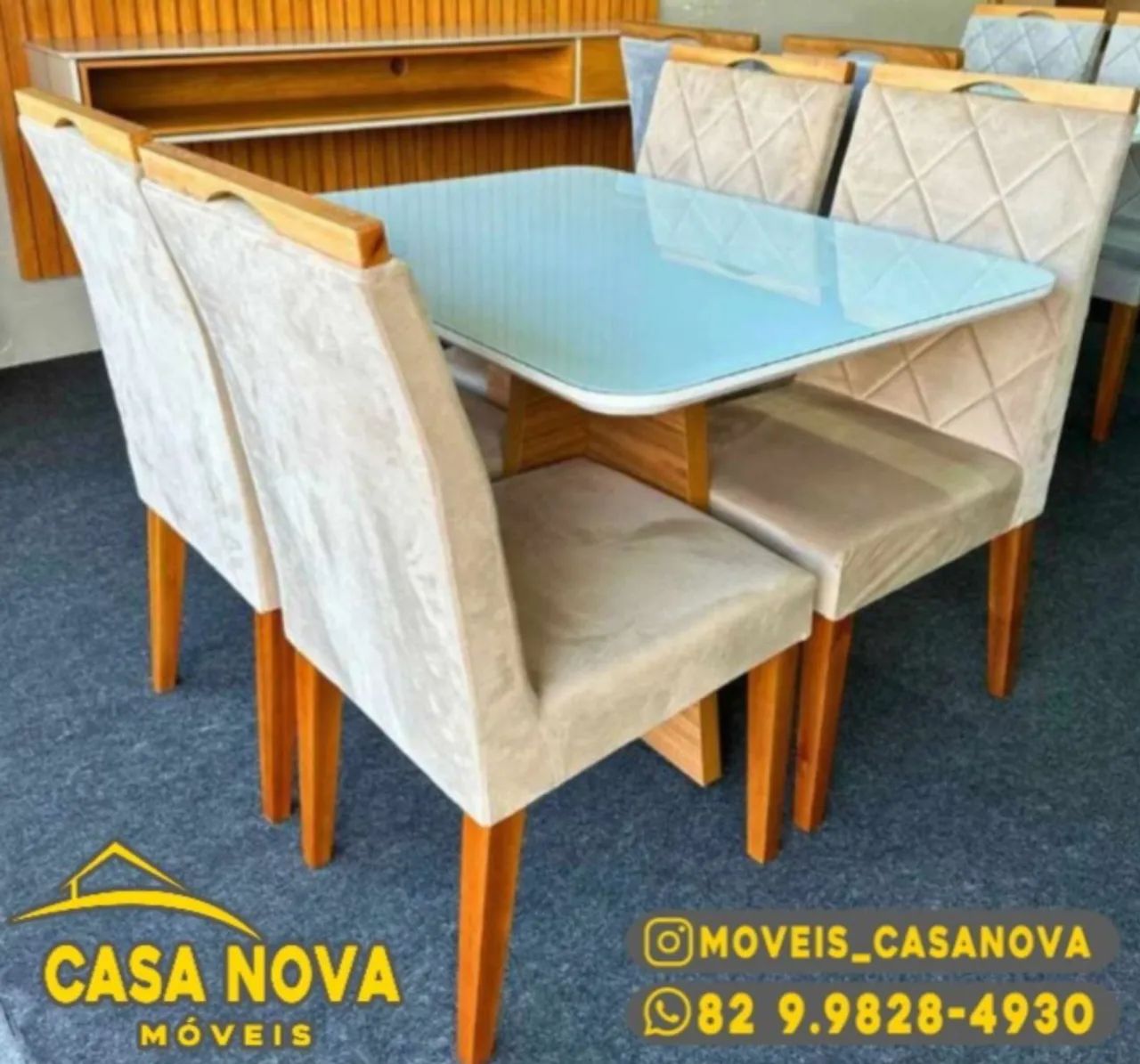 Mesa com Tampo de Vidro