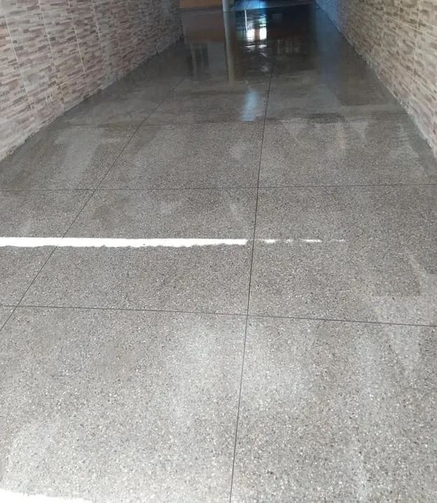 Piso de marmorite Polido - Novo