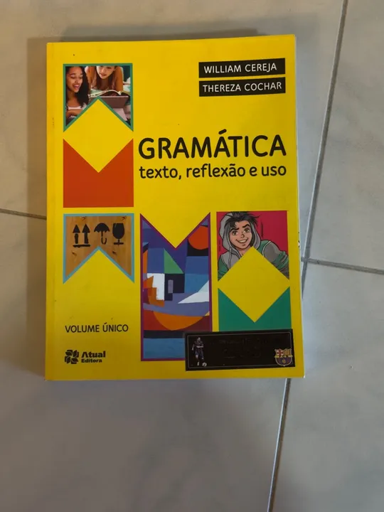 Gramática Editora Atual para colégio Motiva