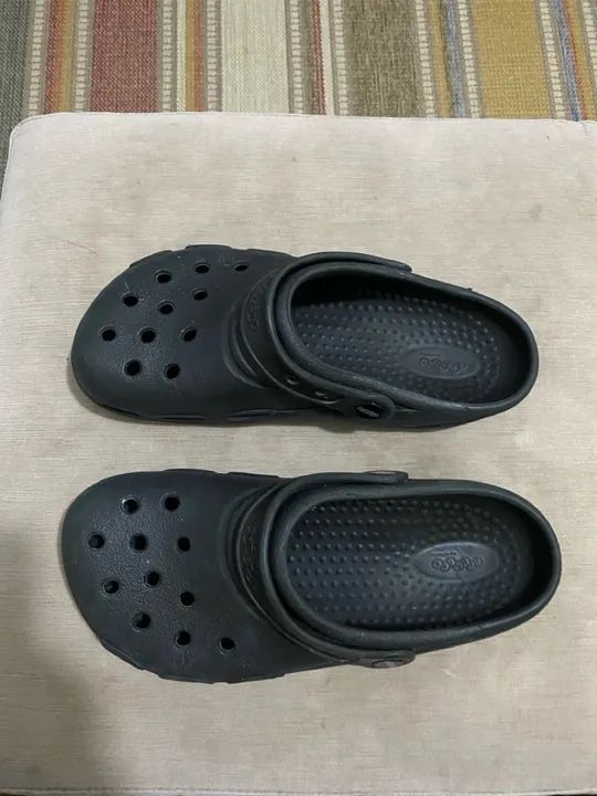 Crocs preto tamanho 38 - Foto 2
